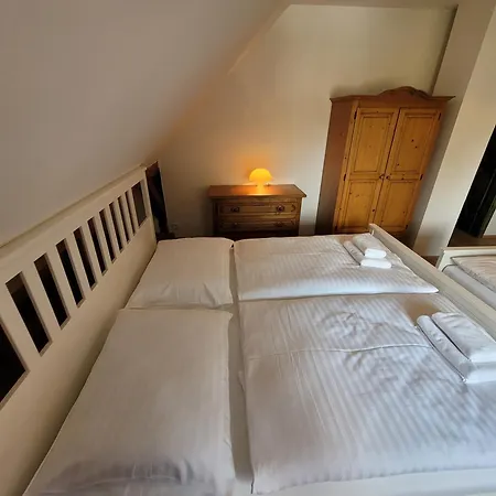 Roubenka český Ráj